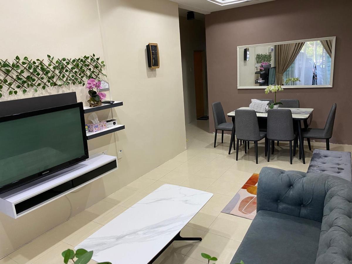Ss De' Kelulut Apartment *